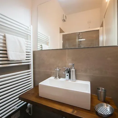 Casa Stazione Affittacamere 2*